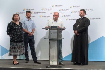 Священик УГКЦ, доктор філософських наук, виступив з доповіддю в Українському кризовому центрі.ФОТО Священик УГКЦ, доктор філософських наук, виступив з доповіддю в Українському кризовому центрі.ФОТО